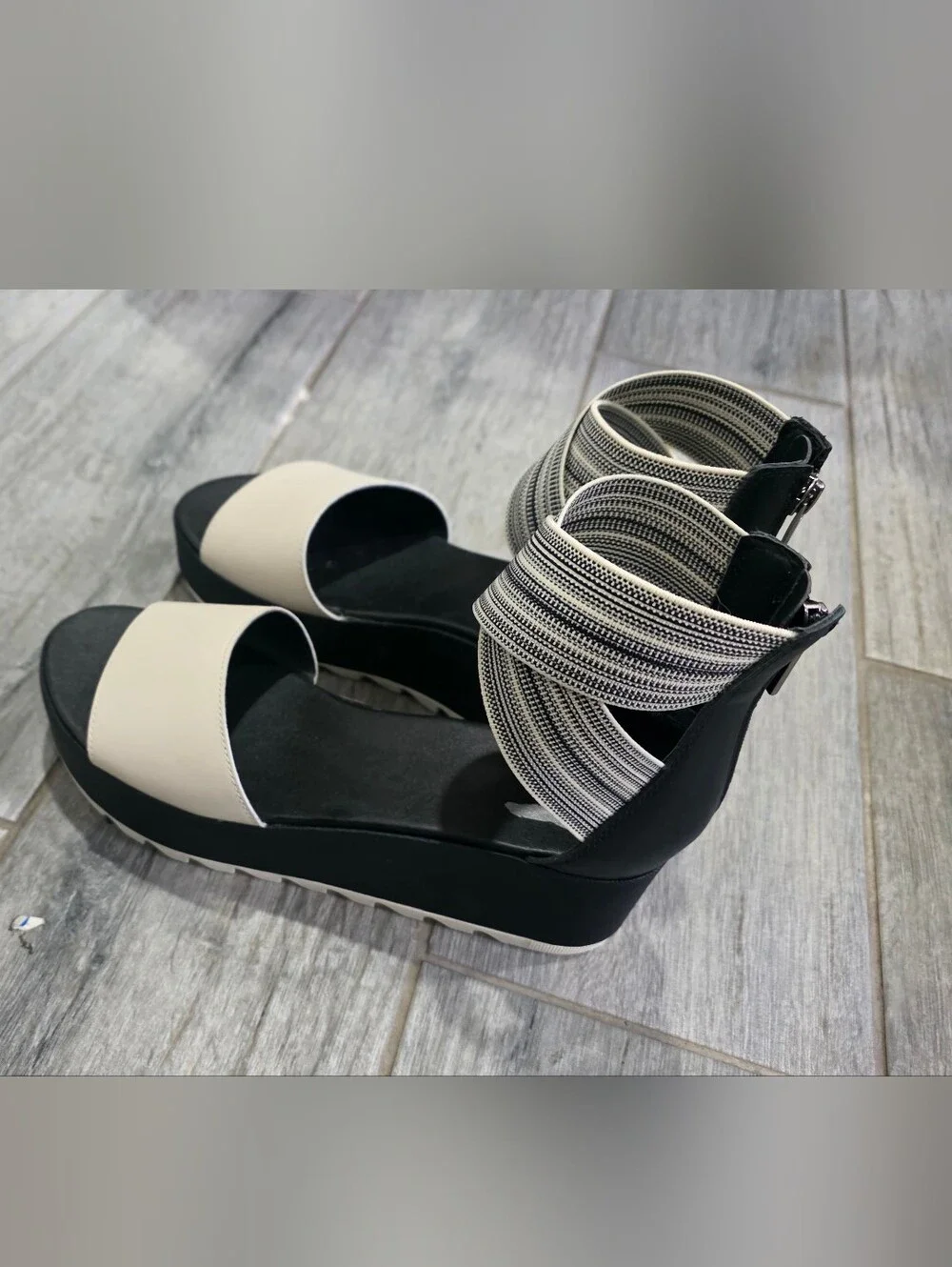 SOREL Women’s Size 10 Black & Ivory/white Wedge Sandals Platform Strappy